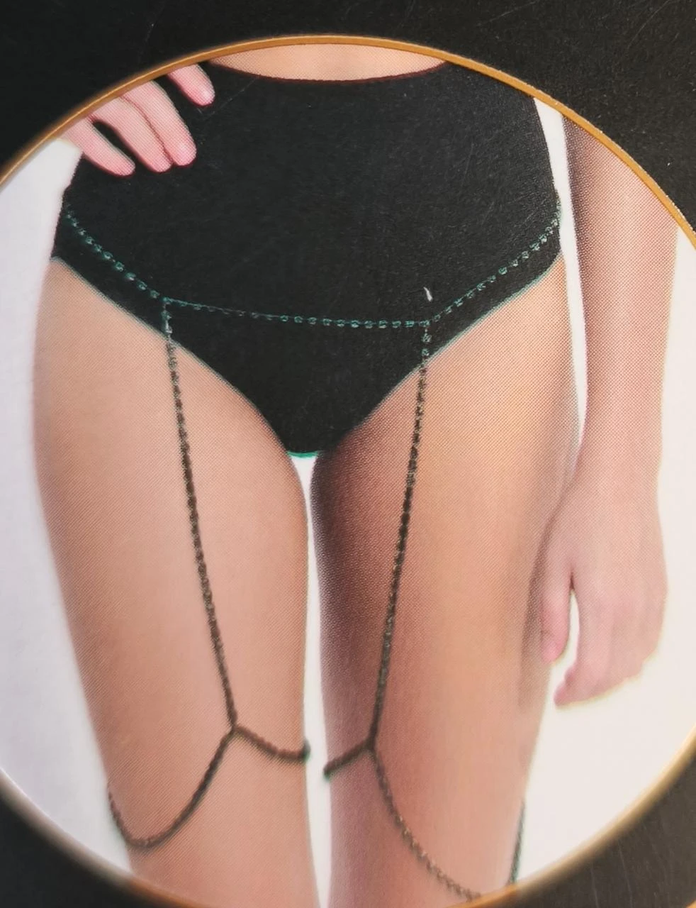 Bijou de cuisse en strass argenté dans coffret / Neuf Taille unique